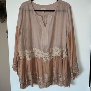 Logo top 1X embroidered with lace flower details! runs full